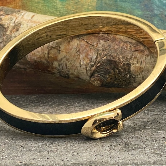 COACH SIGNATURE PUSH HINGED BANGLE BLACK - Picture 8 of 8